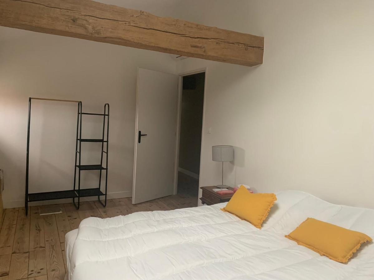 Maison Papillon Gite De Ressourcement Lusignan-Petit Exterior foto